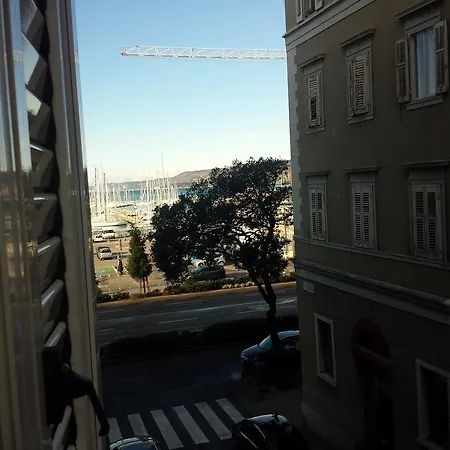 Apartment Antica Corte Trieste